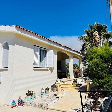 Coral Bay Villa Fortune Extérieur photo